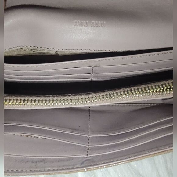 Miu Miu croc-embossed bifold wallet VGUC - Picture 5 of 10